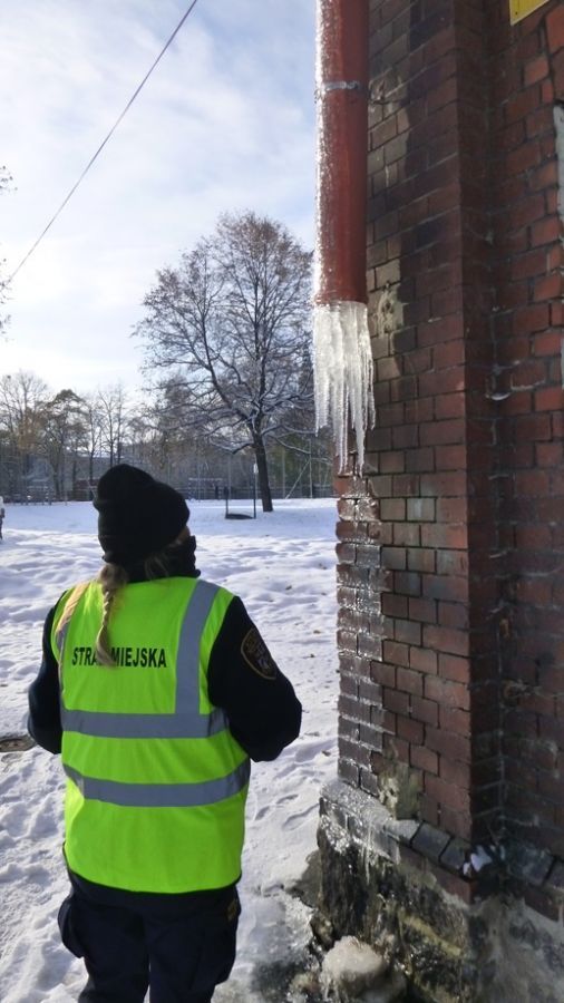 Świdnica/powiat świdnicki: Uwaga na sople