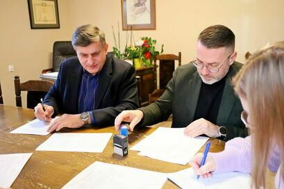 Gmina Żarów: Nie zwalniają tempa