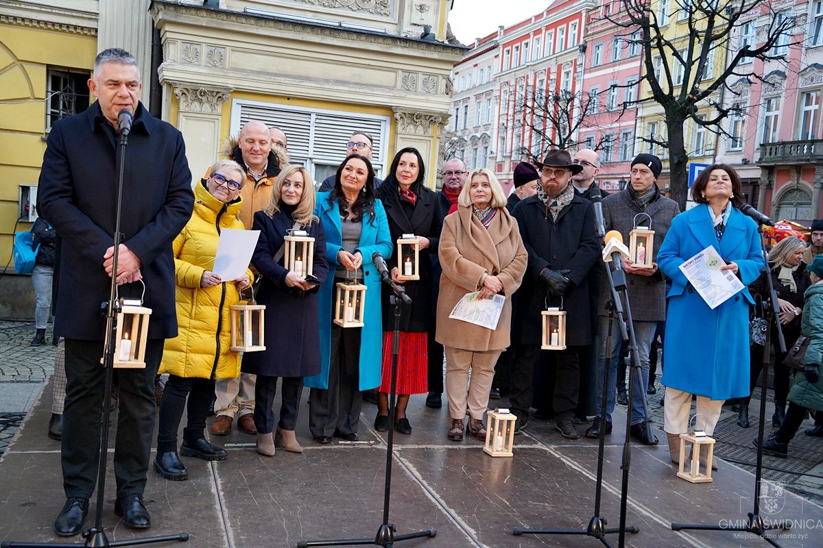 Świdnica/powiat świdnicki: Przekazali światło pokoju