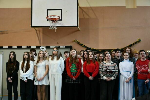 Świebodzice: Radośnie w LO