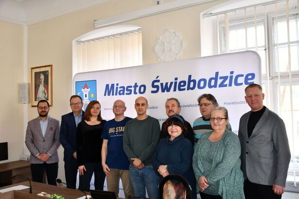 Świebodzice: Inauguracyjne posiedzenie