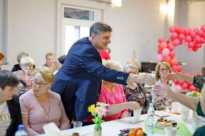 Żarów: Dzień Kobiet w UTW