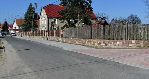 Żelazów: Nowy chodnik