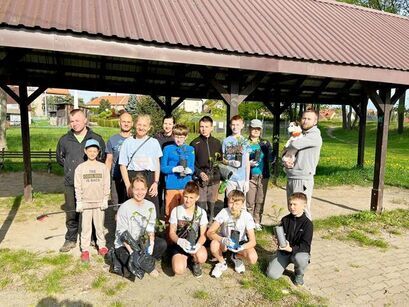 Wierzbna: Posprzątali wieś
