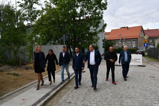 Świebodzice: Ulica Fabryczna wyremontowana