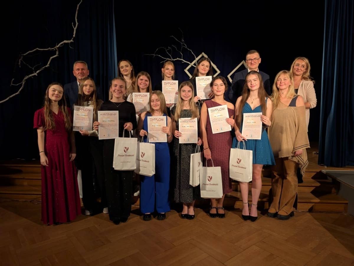 powiat świdnicki: „Mimozami jesień się zaczyna”