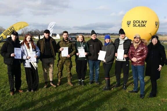 Świebodzice: Lotnicze zawody