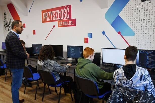 Świebodzice: Kodowanie w ZS