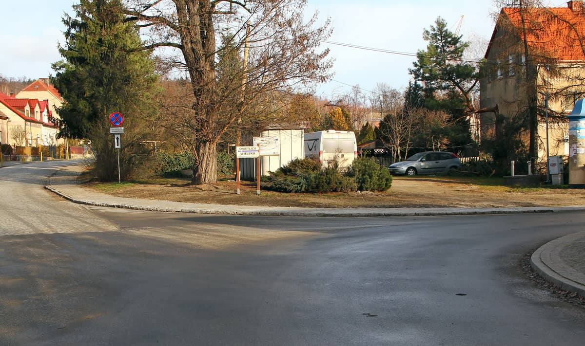 Borów: Nowy odcinek chodnika