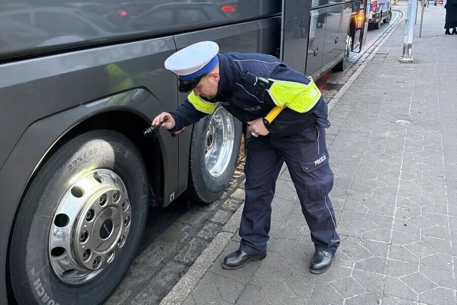 Świebodzice: Ruszyły kontrole autobusów