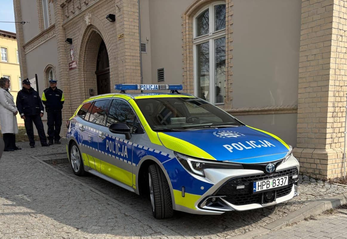 powiat świdnicki: Nowy oznakowany radiowóz