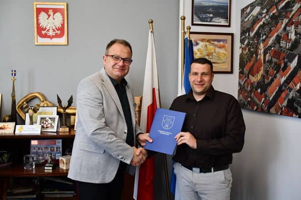 Świebodzice: Dach do przebudowy