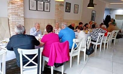 Żarów: Śniadanie u emerytów