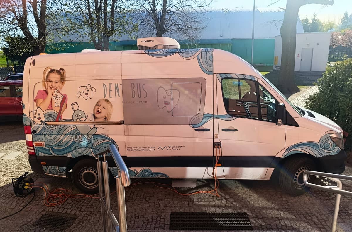 Gmina Dobromierz: Mobilna opieka stomatologiczna dla uczniów